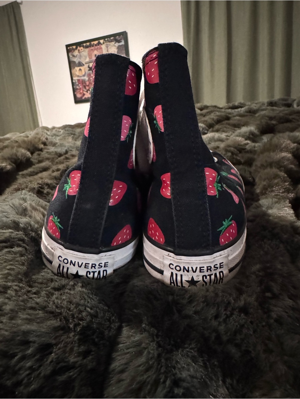 Converse Chuck Taylor All Star Strawberry Print High Top Sneakers ๐ - Picture 7 of 9